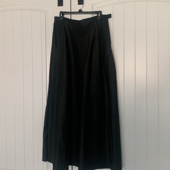 Michaelangelo full length satin formal skirt - Picture 3 of 5